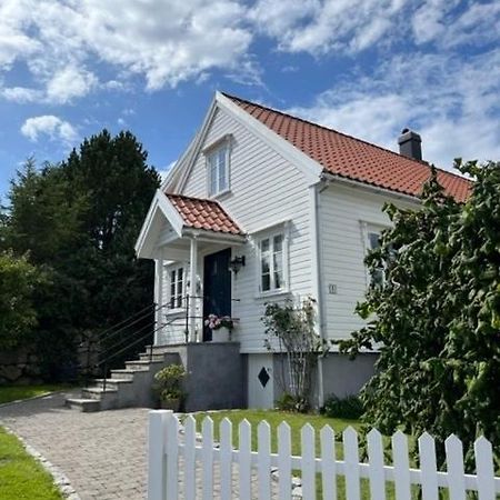 Hybel Med Bad Egersund Exterior foto