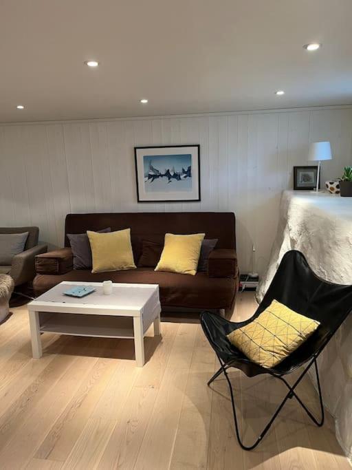 Hybel Med Bad Egersund Exterior foto